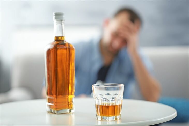 Alkoholkonsum wirkt sich negativ auf die erektile Funktion eines Mannes aus